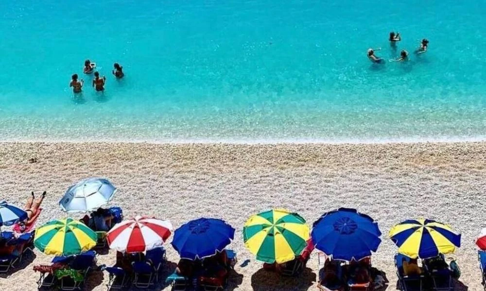 Κουφονήσια: 16χρονη τουρίστρια χτύπησε σε βράχια- Ανασύρθηκε από τη θάλασσα λιπόθυμη